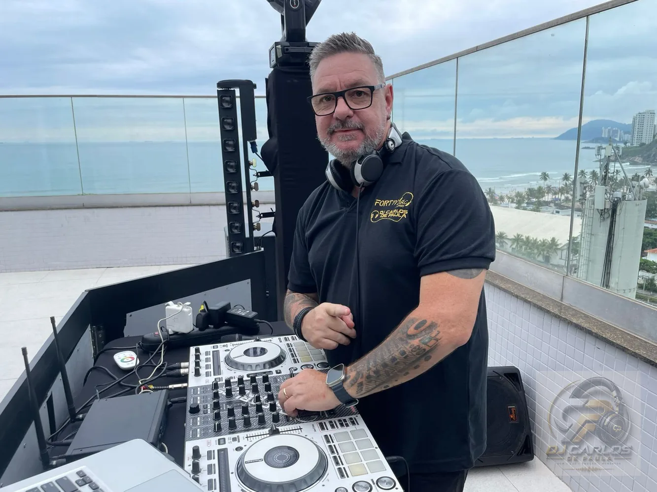 dj som iluminacao Fort Music Eventos